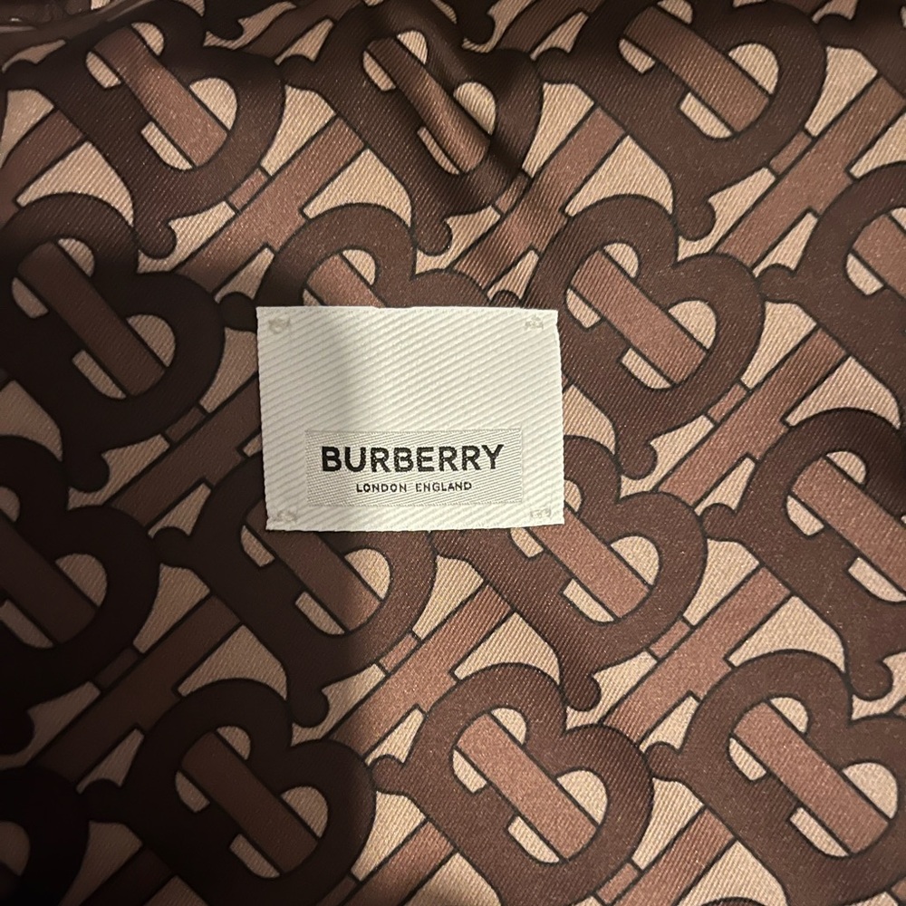 Burberry Quilted Victorian Jacket-PRICE FIRM, NO OFFERS PLS! - Picture 9 of 15